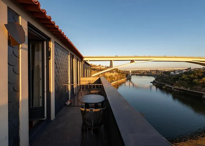 Unique T2 W/ Top View Of The River By Lovelystay