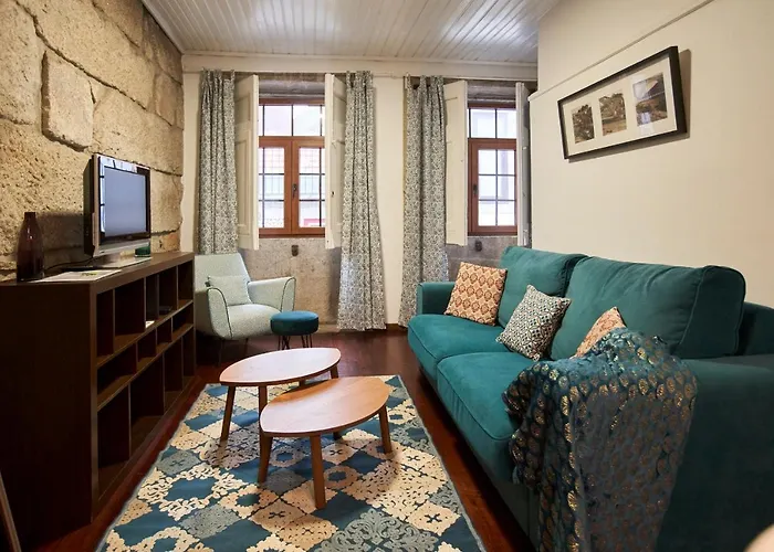 Mercadores Apartment By Jc