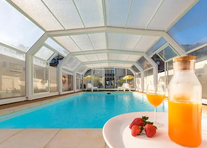 731 Costa Cabral Metro Residence
