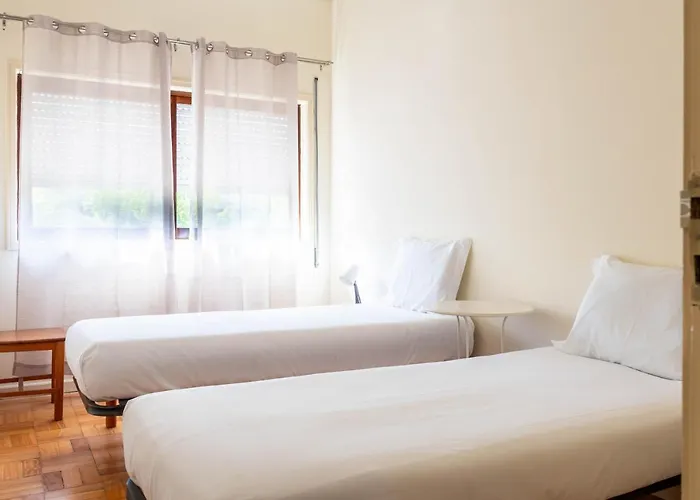 Convenient 3-Bedroom Apartments Next To Bom Sucesso
