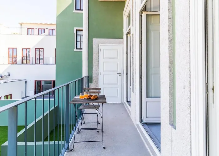 Duque Flat - Ac & Balcony By Lovelystay