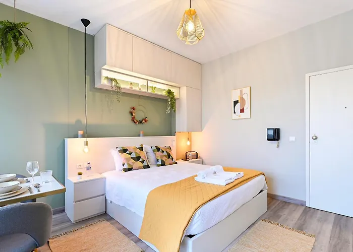 Julio Dinis Porto Secret Retreat - By Guest Spa