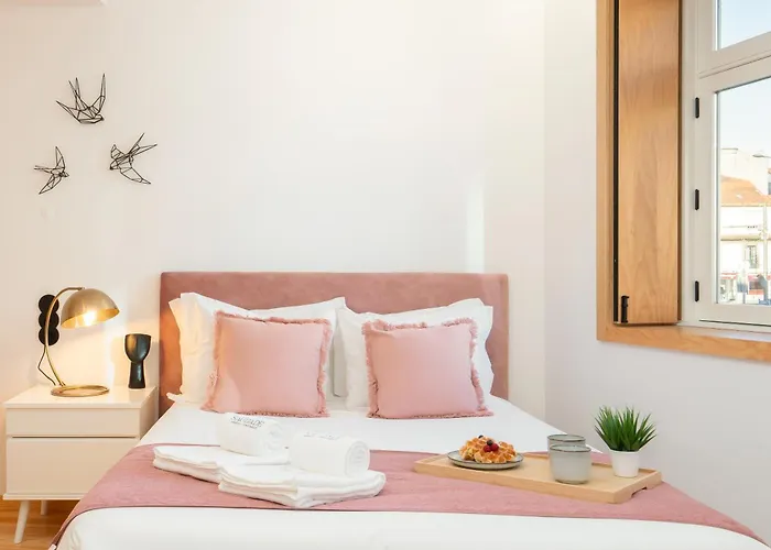 Luxurious Bright Flats - Ace Location