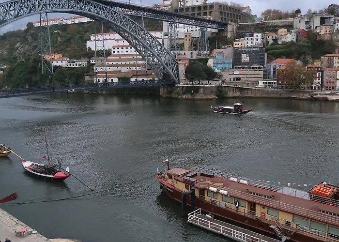 Apartamentos Sobre O Douro