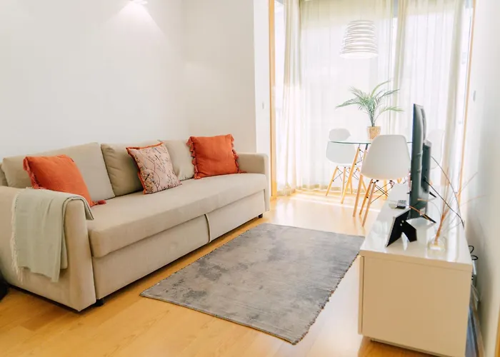 Oporto Yellow Apartments