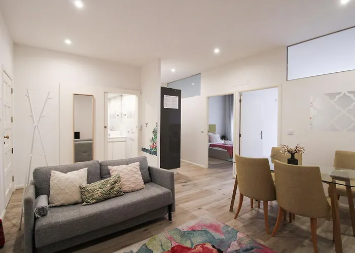 2 Bedroom Cosy Flat