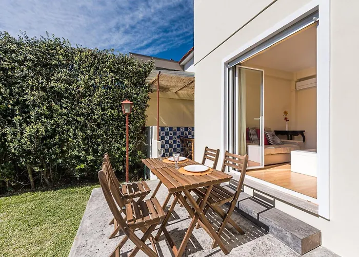 Guestready - City & Beach Garden Home