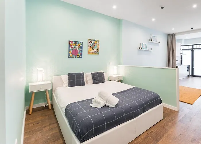 Guestready - The New Moonstone Office