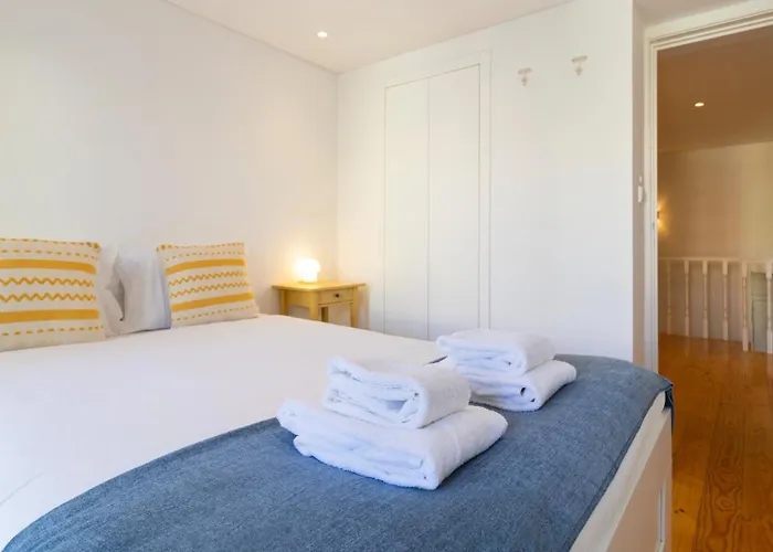 City Center Duplex W Patio By Lovelystay