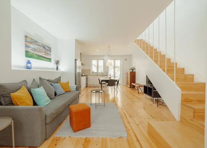 Modern Villa By Hosty