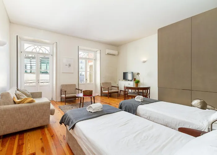 Cozzy Apartment At Praca Dos Loios