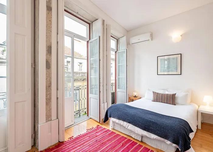 Viva Breiner Flats