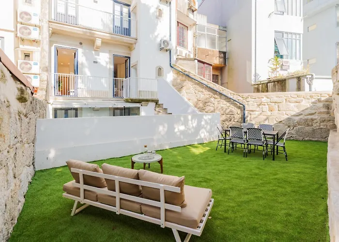 Charming Studio W/ Private Garden In St. Catarina