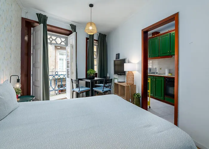 Renovated Feb25 Clerigos Cozy Balcony With Self Check In