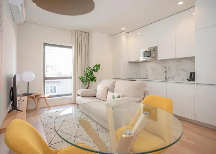 Liiiving In Porto - City Design Apartments