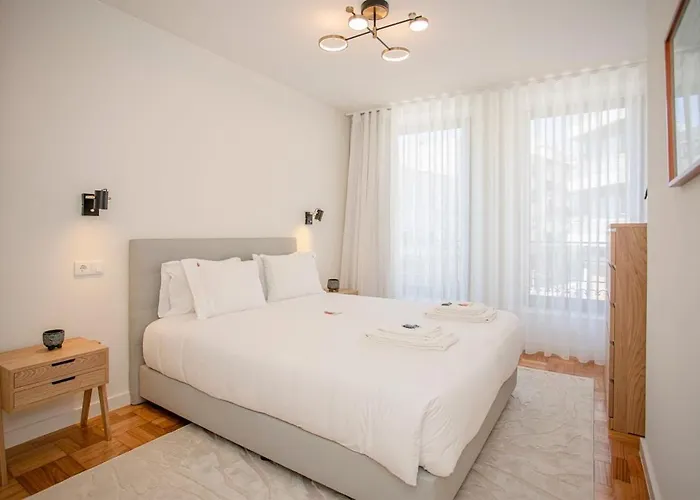 Liiiving In Porto - Design Bright House