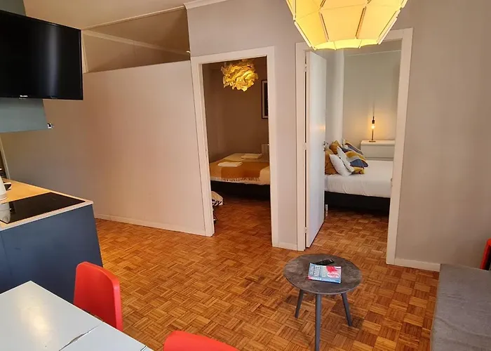 Molecular Apartment