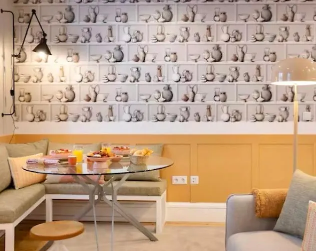 Away To Discover Apartment - Hapiness Has A Place