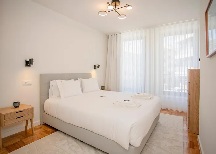 Liiiving In Porto - Design Bright House
