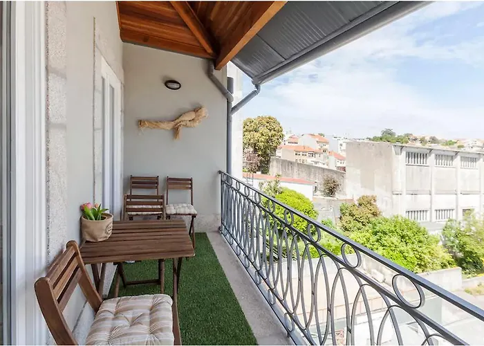 Boutique Rentals - Boho Chic Apartment
