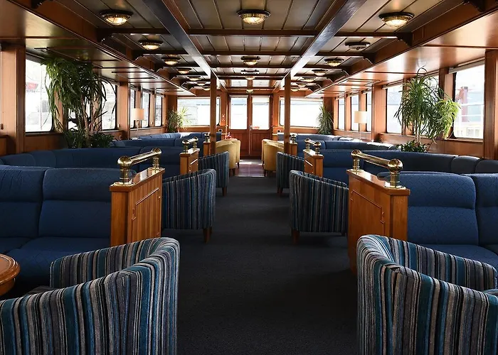 Invicta Ribeira Boat Hotel