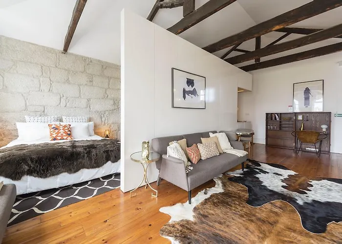 Lovelystay - Urban Loft - Porto Downtown