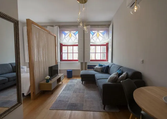 Charm In C - Porto Center Apartment