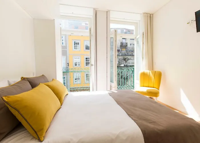 Downtown Porto Mouzinho Studio Apts