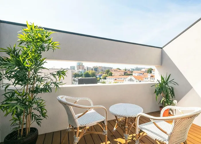 Porto Insight Apartment Cedofeita- Balcony & Parking