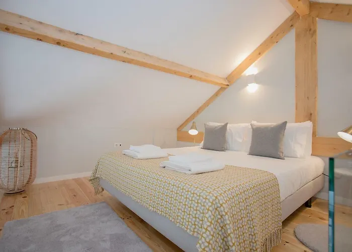 Liiiving In Porto - Santa Catarina Mezzanine Apartment