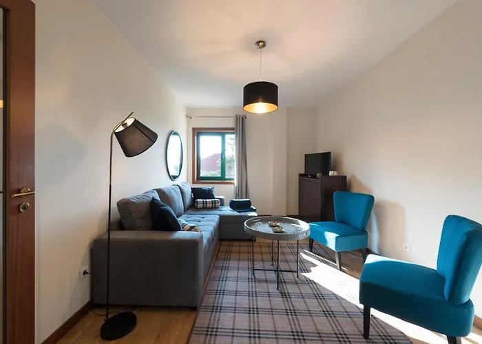 Lovelystay - Homey Feeling Flat W/ Free Parking
