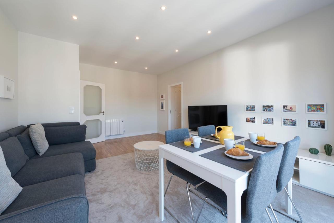 Lovelystay - Downtown Modern 2br Flat With Free Parking Porto