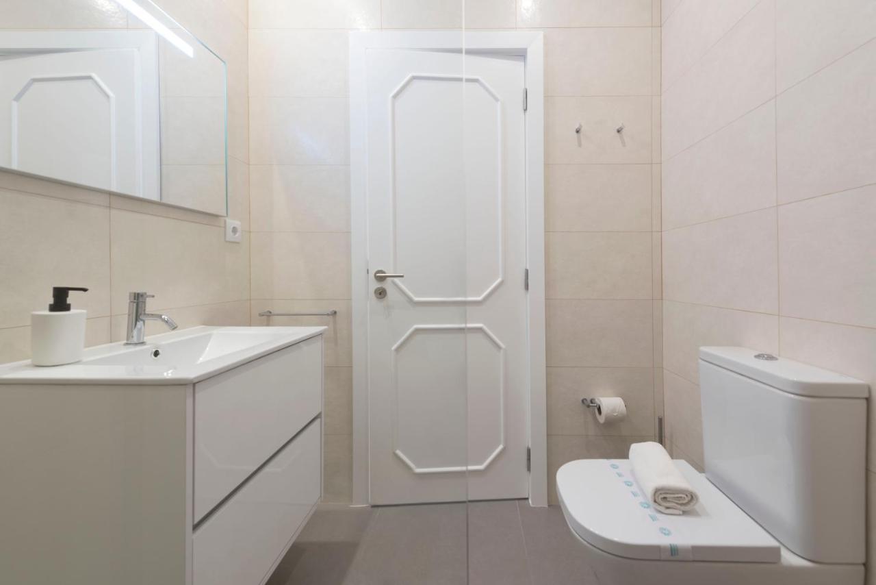 Lovelystay - Downtown Modern 2br Flat With Free Parking Porto
