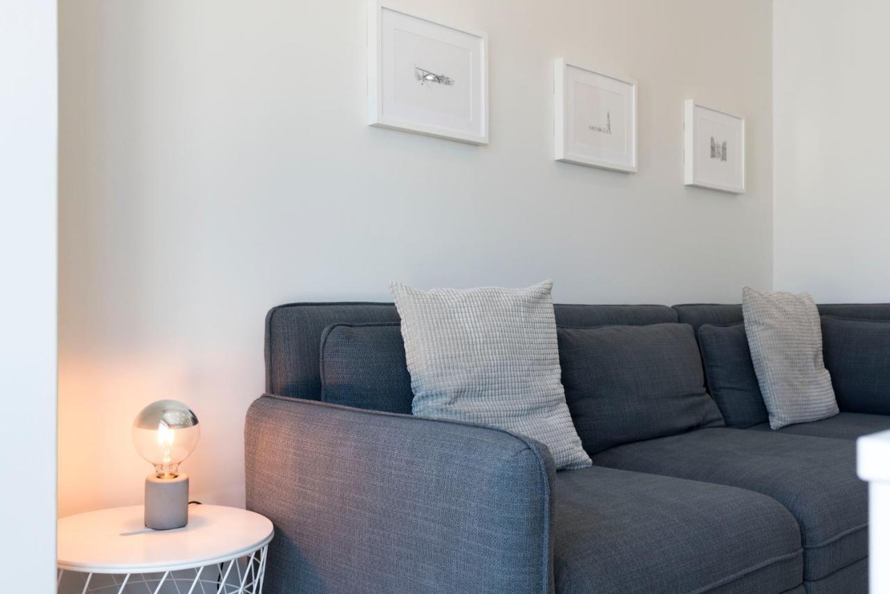 Lovelystay - Downtown Modern 2br Flat With Free Parking Apartment *
