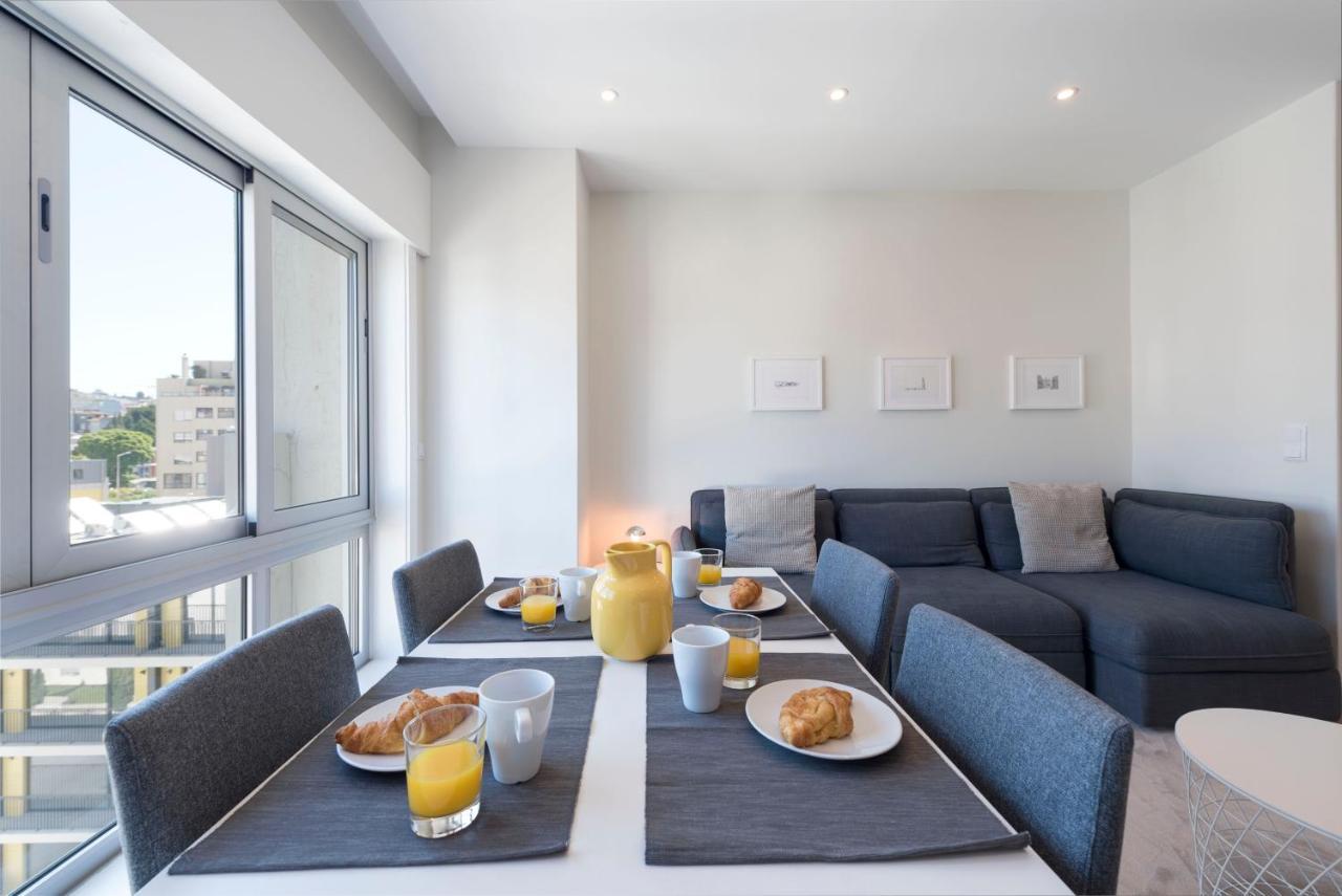 Lovelystay - Downtown Modern 2br Flat With Free Parking * Porto