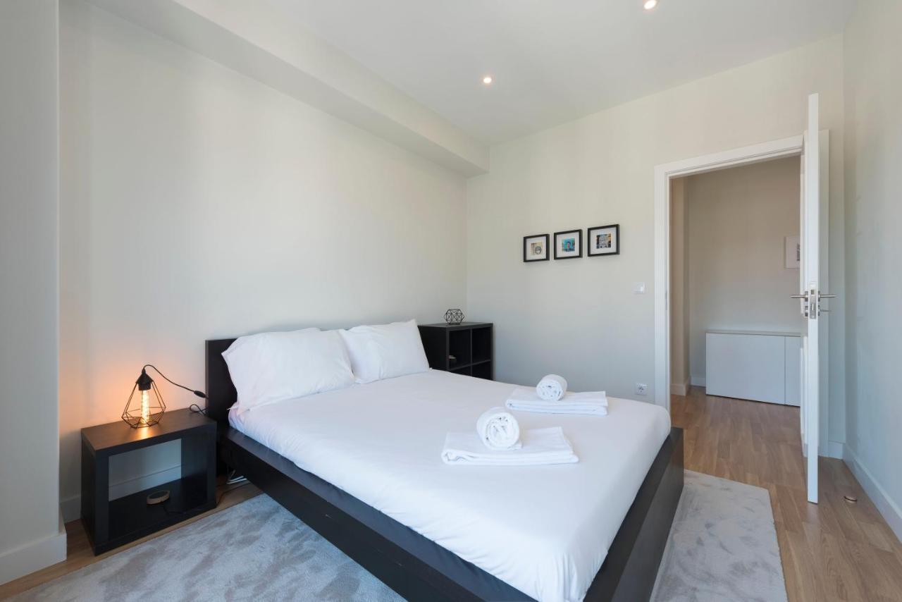 Lovelystay - Downtown Modern 2br Flat With Free Parking Apartment