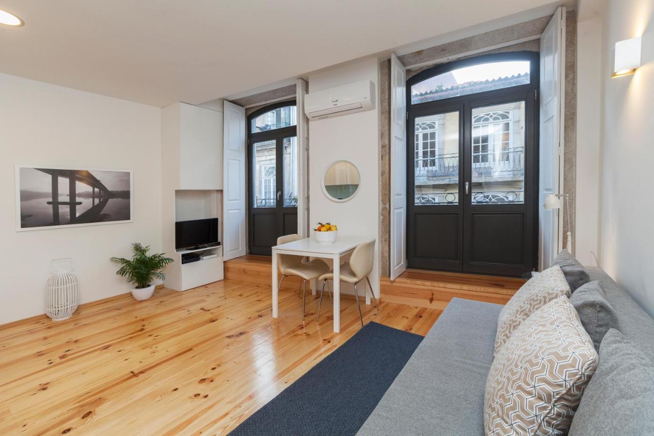 Apartment Bo - Almada