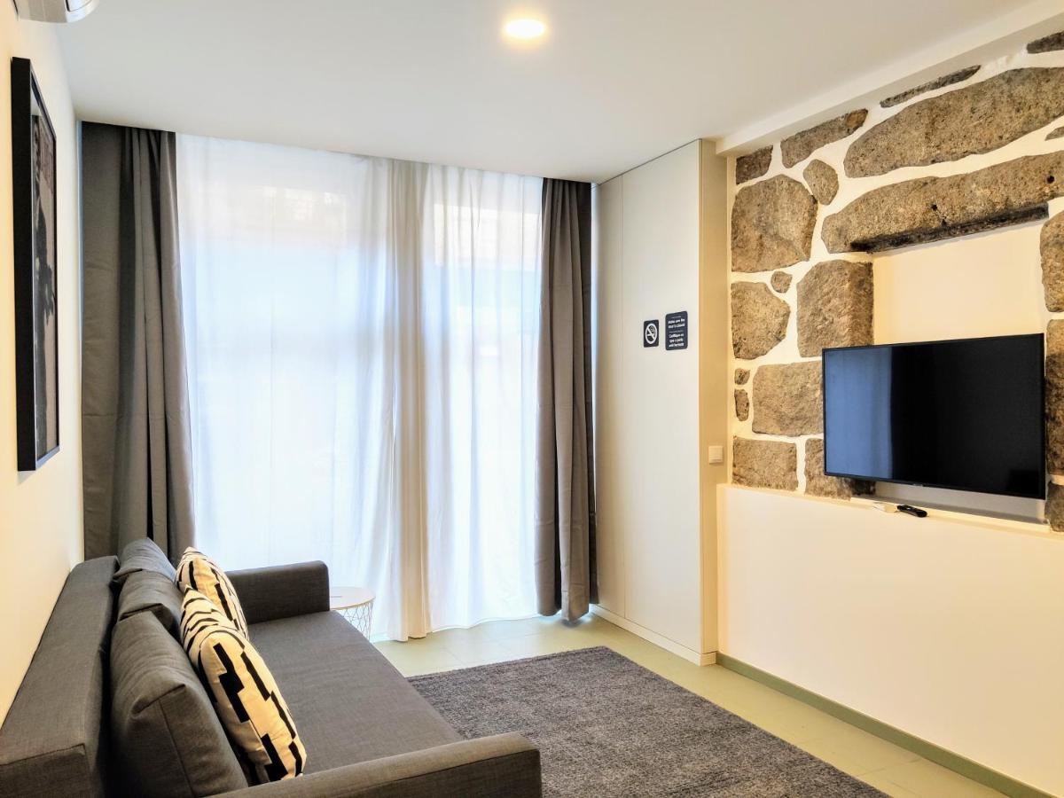 Apartment Bombarda Cinema