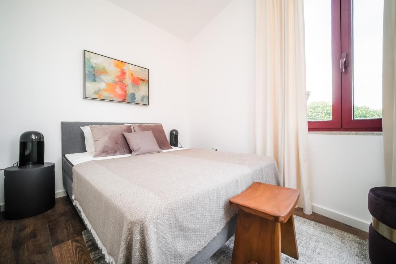 Apartment Nomad's Fine Arts Collection