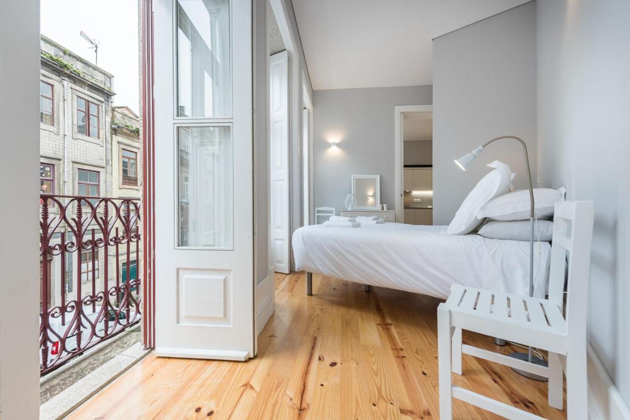 Lovelystay - Windows With Ac By Station
