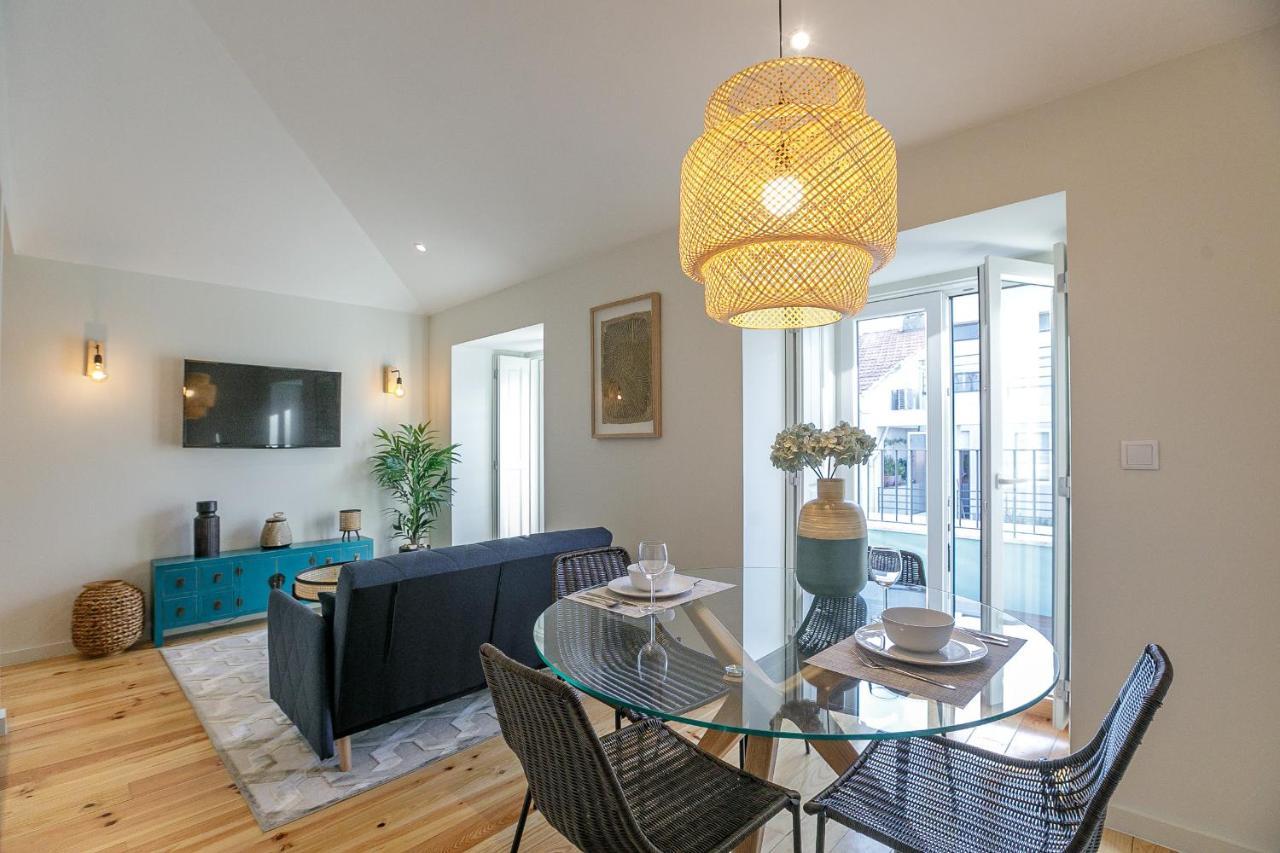 Lovelystay - Downtown With Pool, Ac And Balcony * Porto