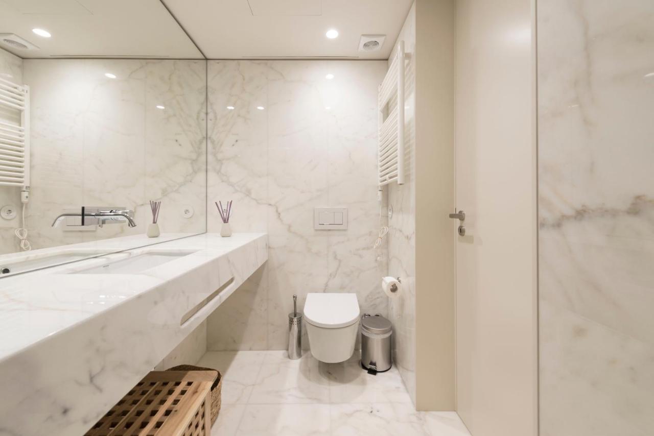 Apartment Lovelystay - Primrose 2br Flat With Free Parking, Ac And Balcony