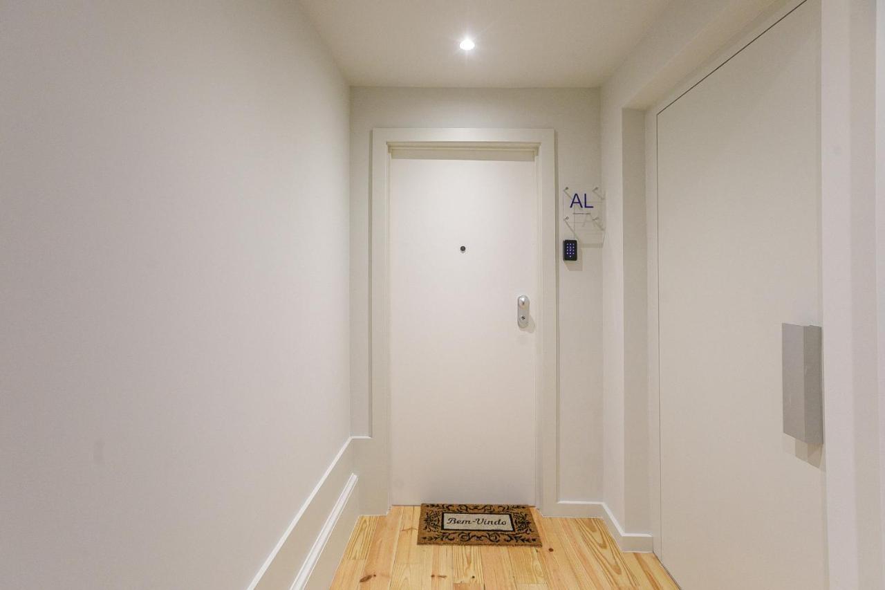 Apartment Lovelystay - Downtown With Pool, Ac And Balcony *