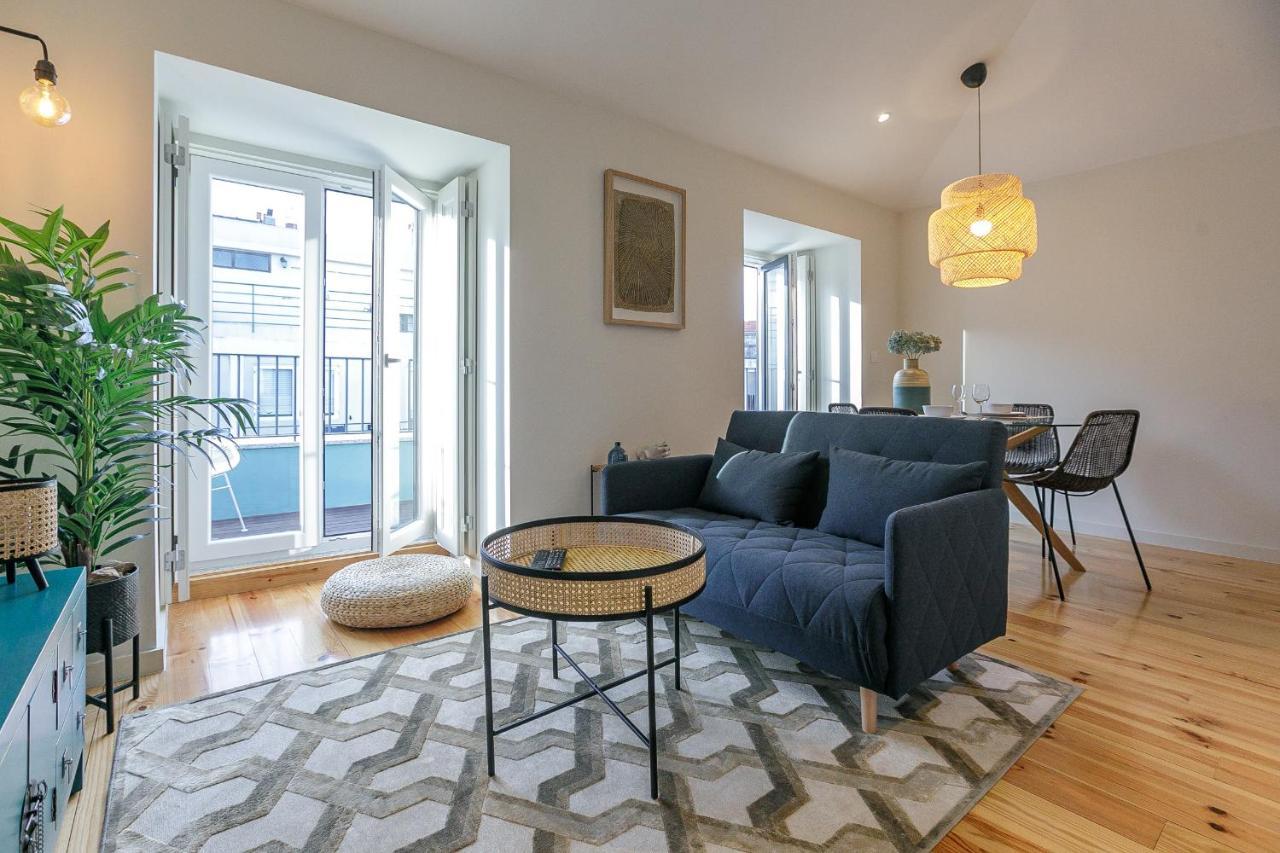 Apartment Lovelystay - Downtown With Pool, Ac And Balcony *