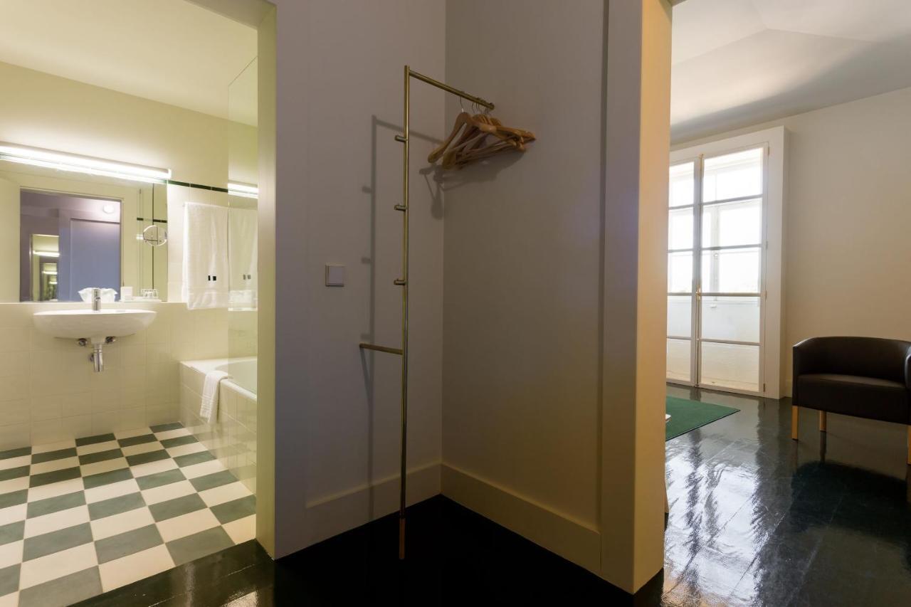 Duas Portas Townhouse 3*