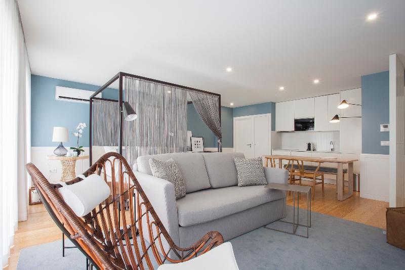 Downtown Luxury Apartment