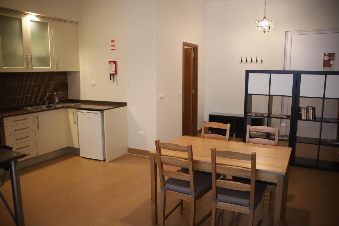 Pinho Apartments, And Casa de hóspedes 2*