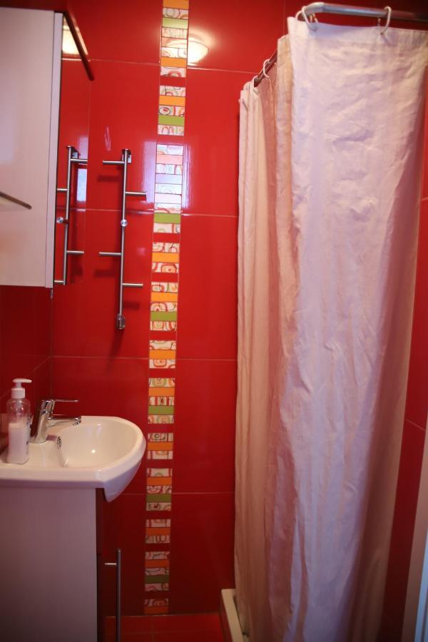 Pinho Apartments, And