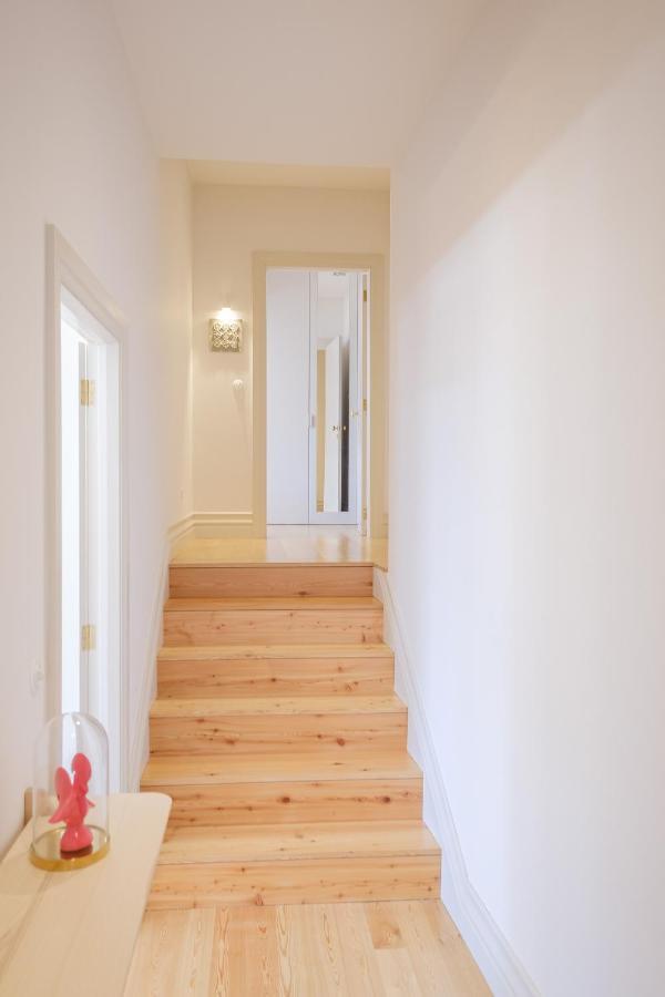 Boutique Rentals- The Ribeira***** Great Views * Porto