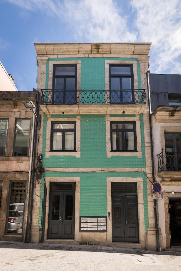 Swimming Pool House Apartment